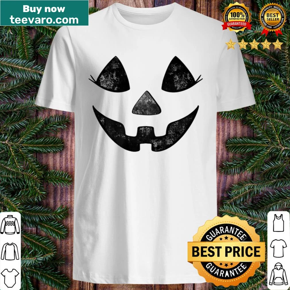 Cute jack-o'-lantern graphic with eyelashes for Halloween