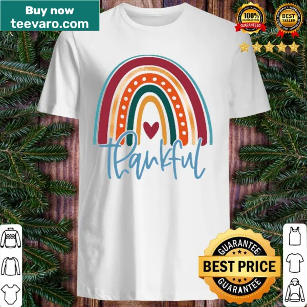 Women’s sweatshirt with a Thankful graphic and rainbow design for fall.