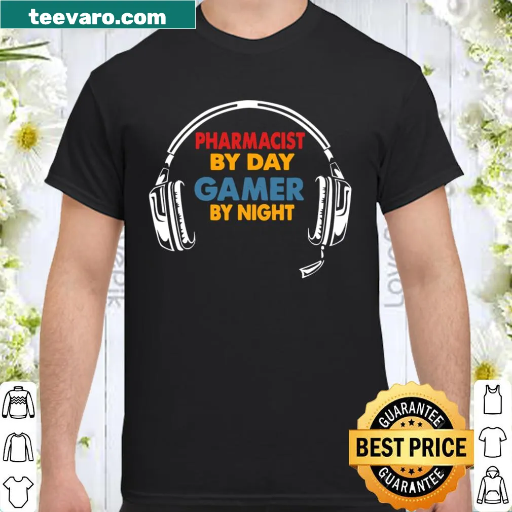 Shirt for pharmacists who game, featuring a fun slogan about dual life.