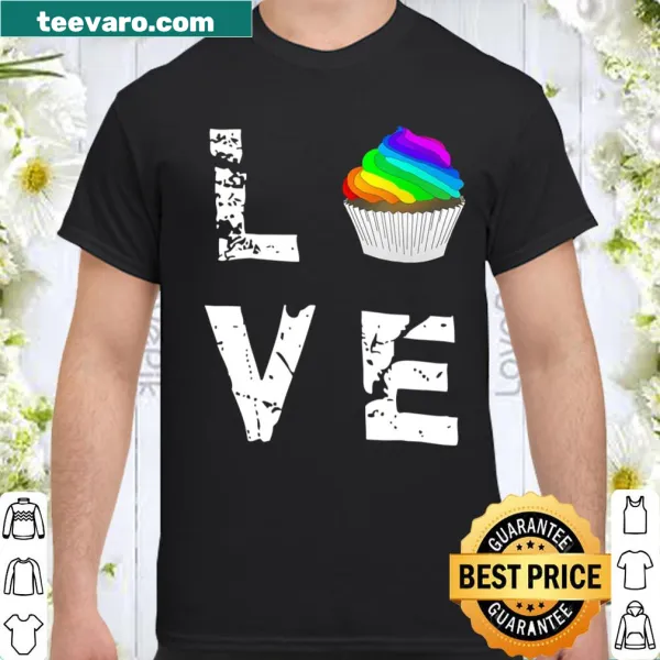 Love Muffin cupcake shirt with funny text and illustration