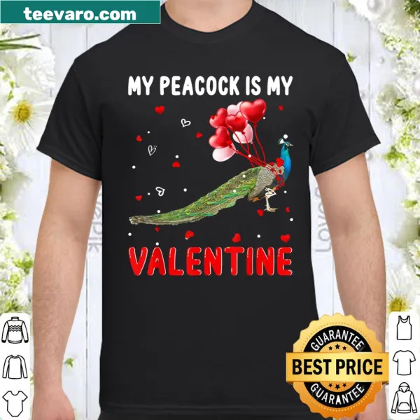 Shirt with an illustrated peacock and hearts for animal lovers