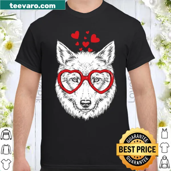 Cute wolf love t-shirt with sunglasses and hearts illustration