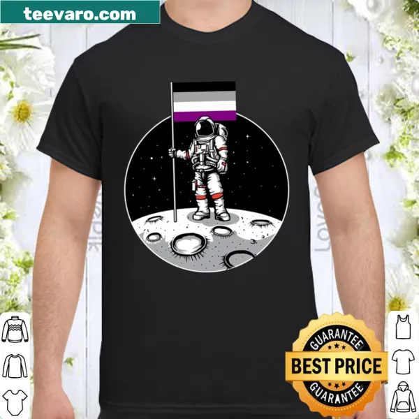 Astronaut holding asexual flag shirt