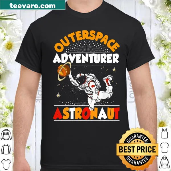 Illustration of an astronaut with Saturn and a spaceship