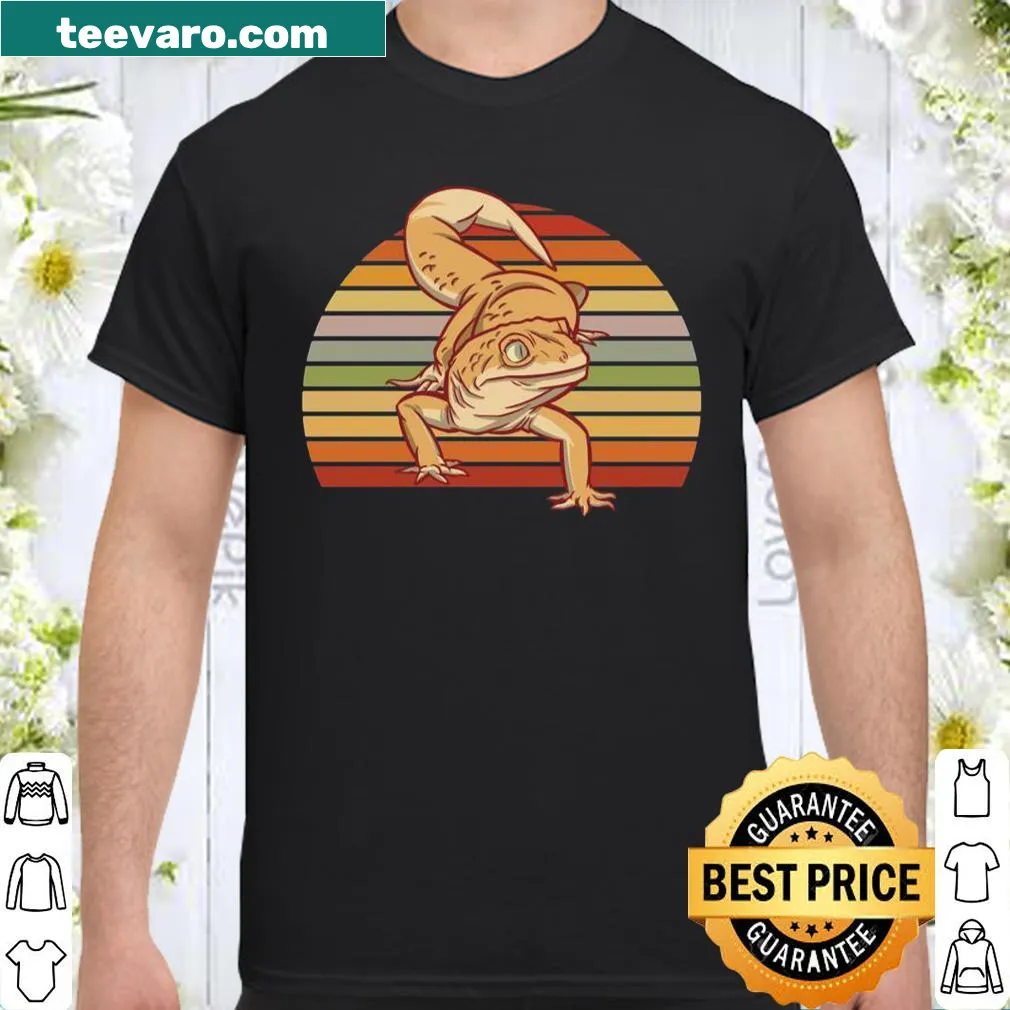 Retro reptile-themed shirt with gecko and salamander design