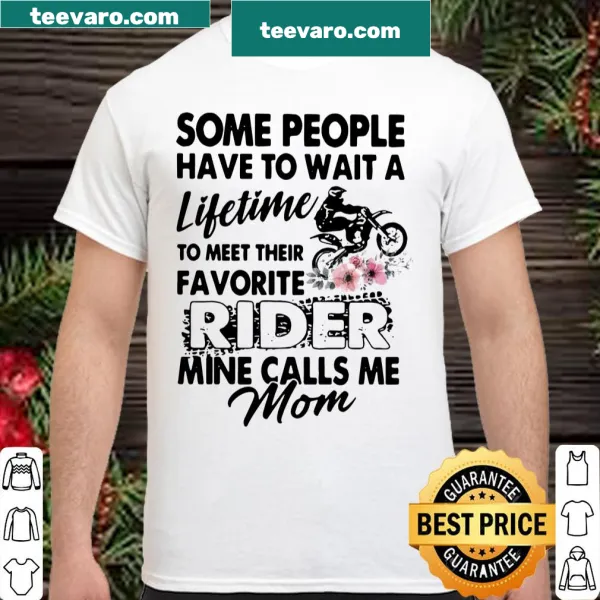 Sentimental shirt celebrating motherhood and the bond with a child.