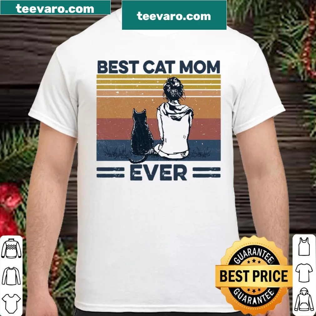 Charming cat mom graphic t-shirt with illustrations