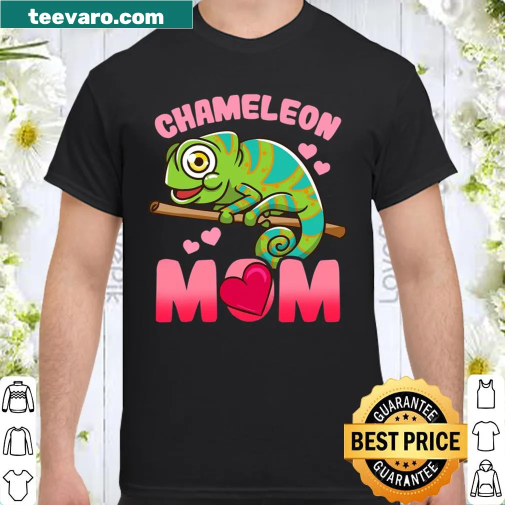 Cute T-shirt featuring a chameleon representing motherhood