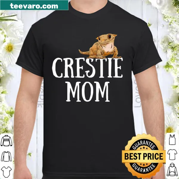 Cute gecko mom shirt featuring a playful illustration