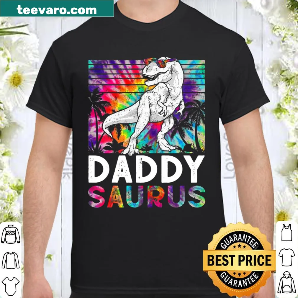Funny Daddysaurus shirt with dinosaur graphic and playful text