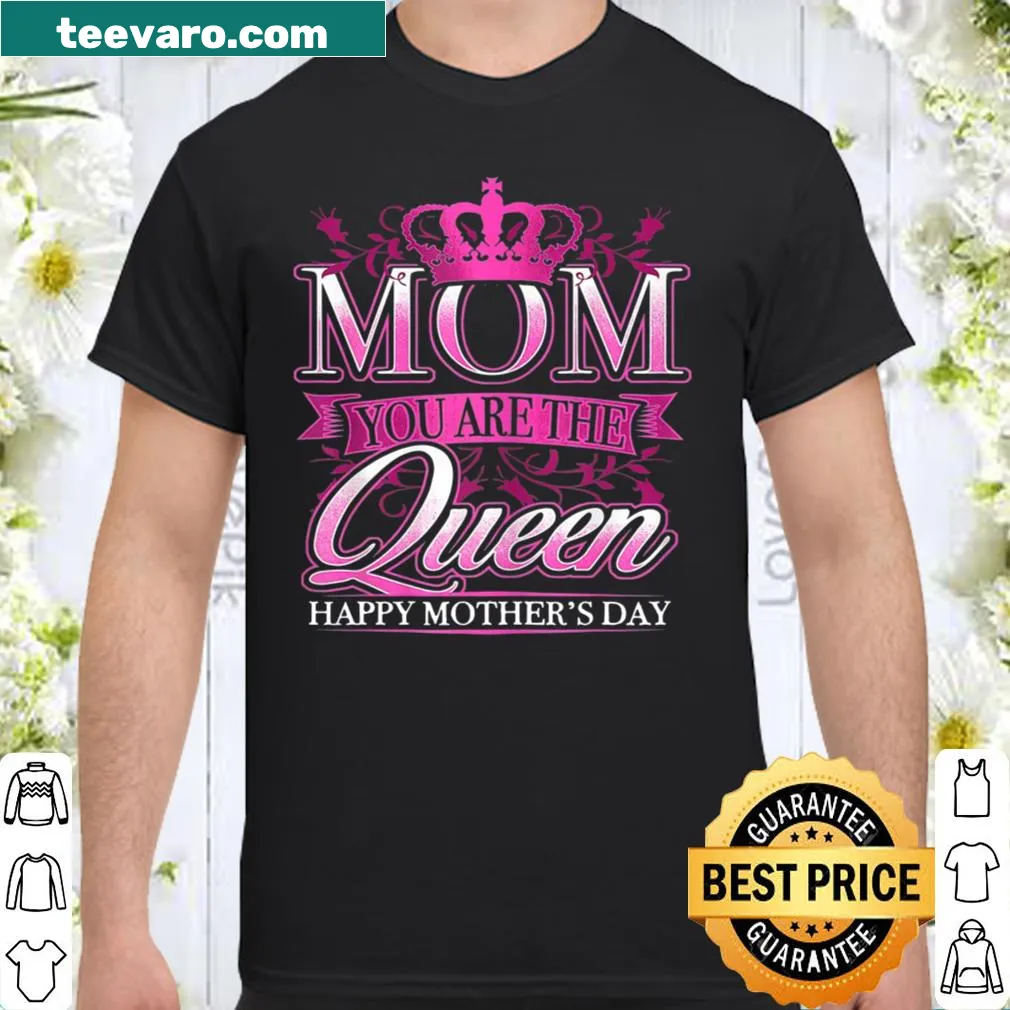 Shirt with the text 'Dog Mom' in a playful font celebrating dog owners