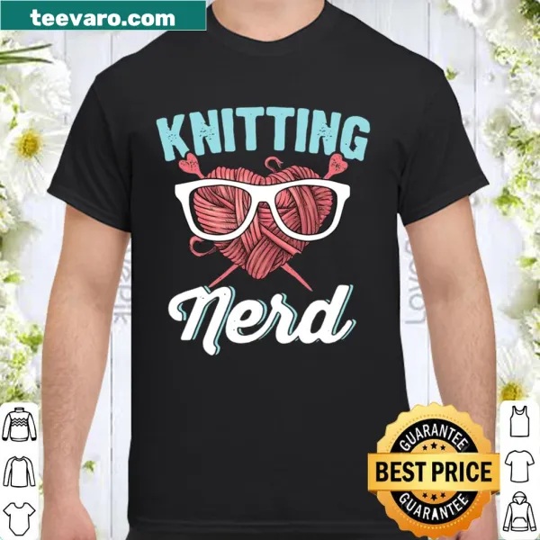 Funny shirt for grandmas who love knitting