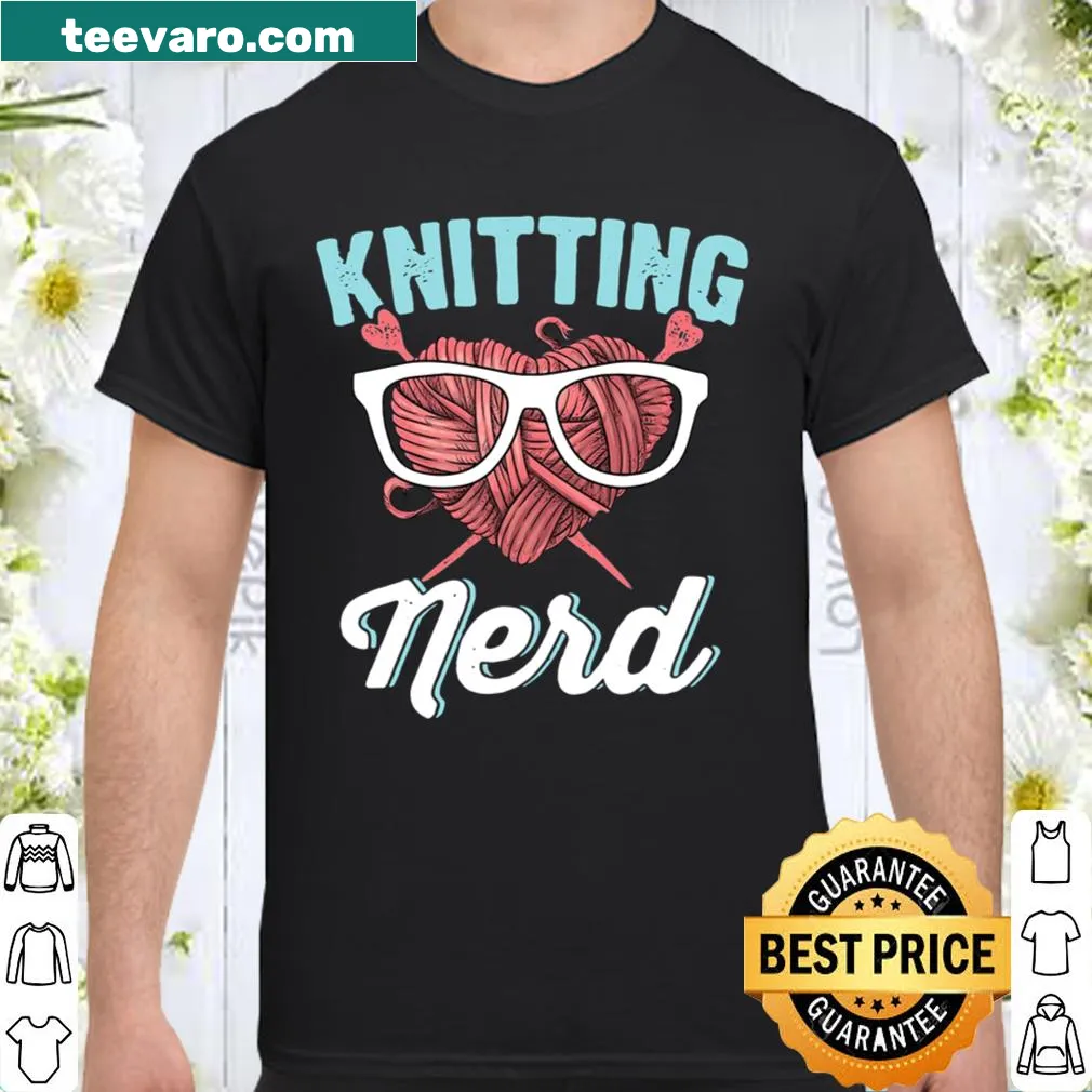 Funny shirt for grandmas who love knitting