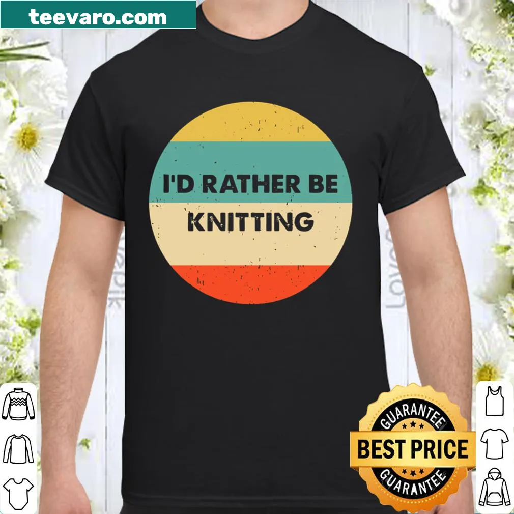 Comfortable T-shirt with a knitting phrase design
