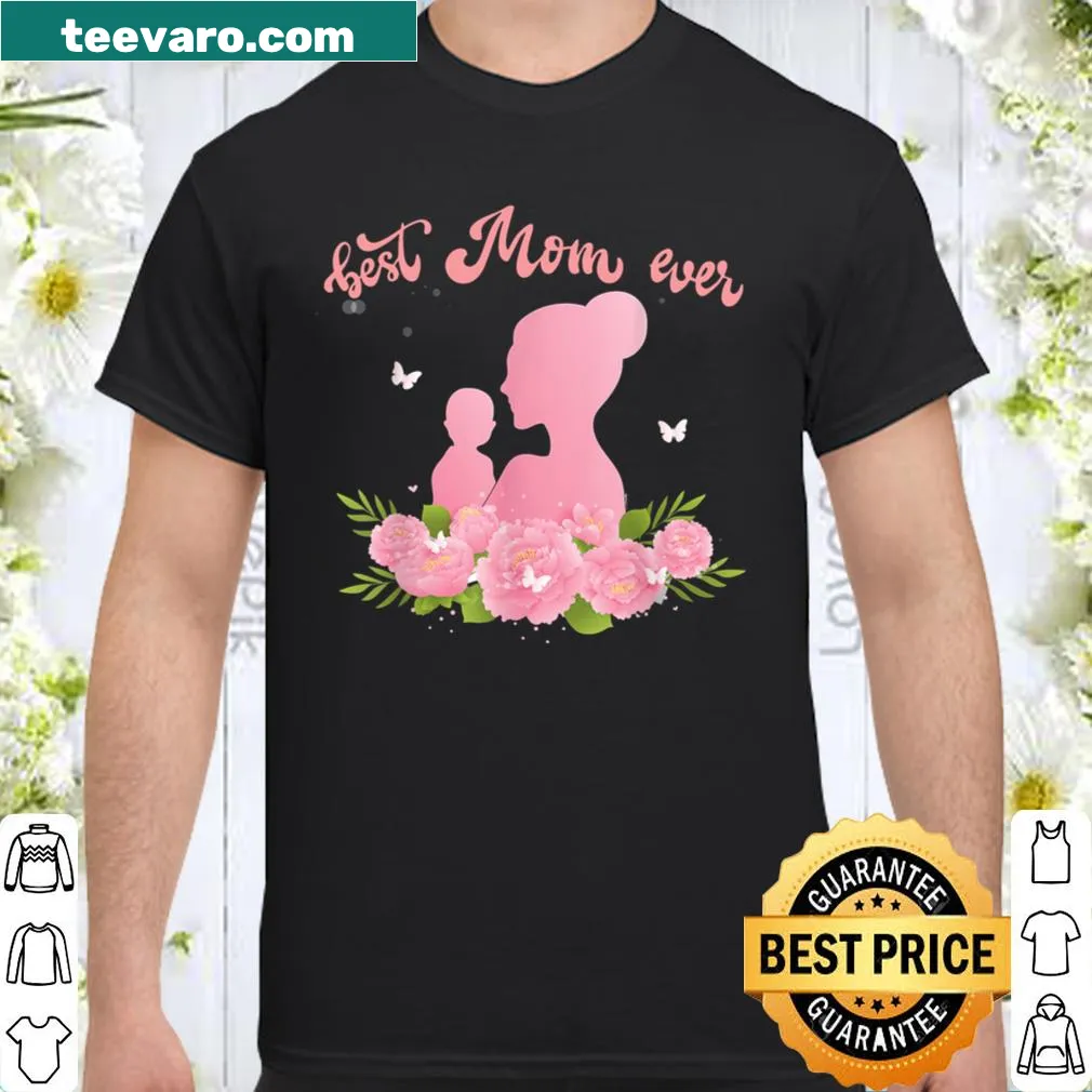 Shirt celebrating mothers with 'Super Mum' text