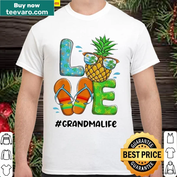 Cheerful shirt featuring pineapples and a loving message about grandmother life