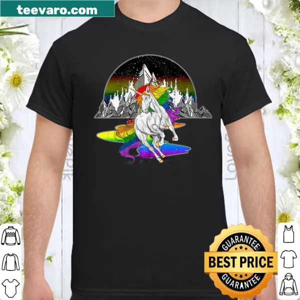 Shirt with the phrase 'Love Queer Horses'