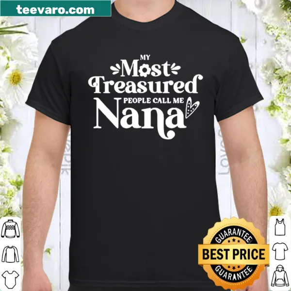Quote shirt celebrating grandmothers with warm typography