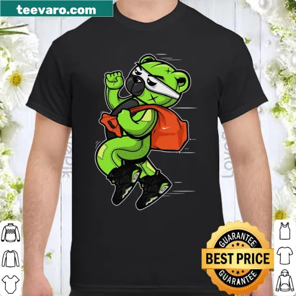 Sweatshirt with a thief bear graphic and sneaker theme