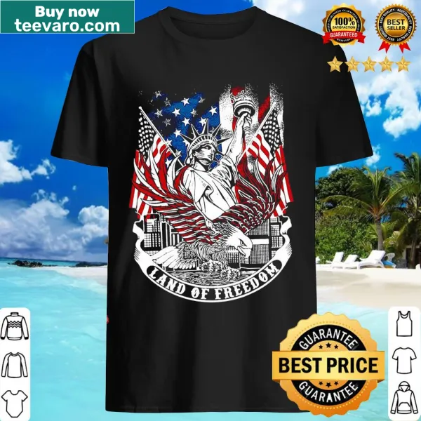 Statue of Liberty graphic T-shirt with American flag