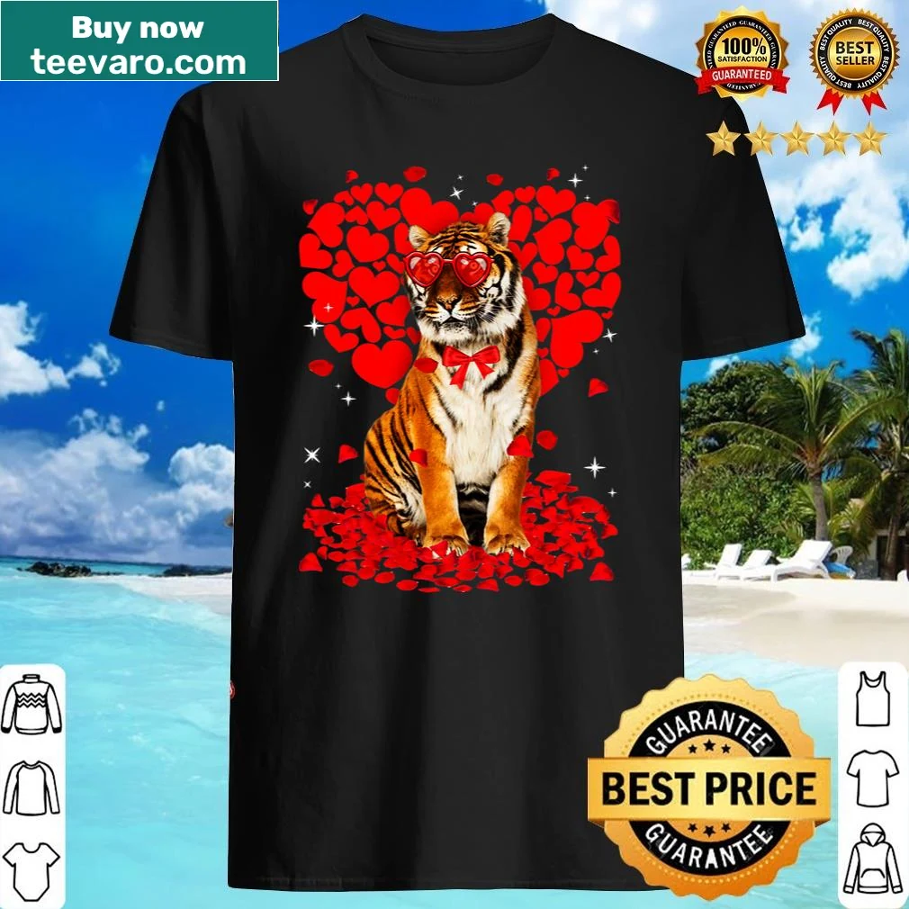 Cute tiger heart graphic T-shirt for animal lovers on Valentine's Day