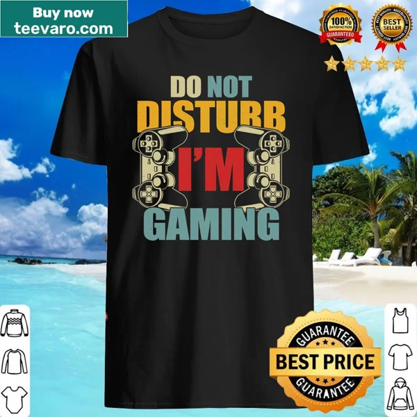 Humorous gamer tee with the text 'I'm Gaming'