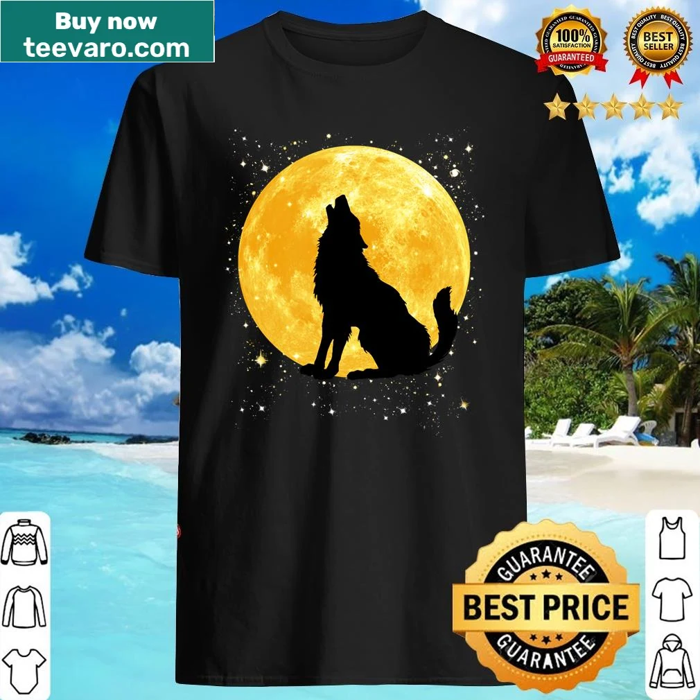 T-shirt with a wolf howling at the moon illustration
