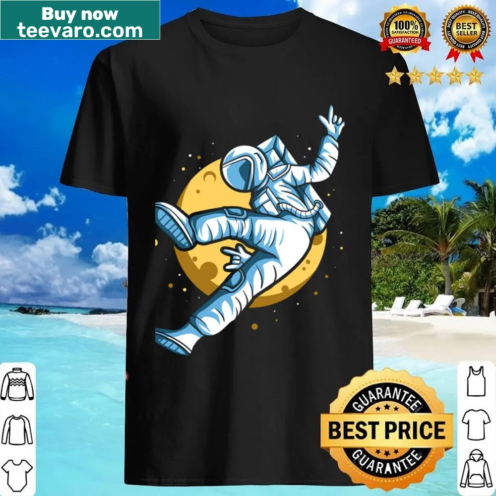 Astronaut graphic shirt with a playful design in space