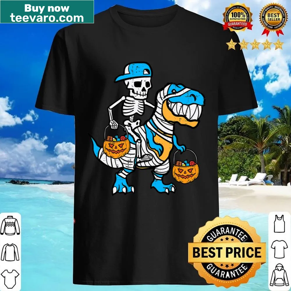 Cute skeleton and dinosaur graphic on a toddler shirt for Halloween.