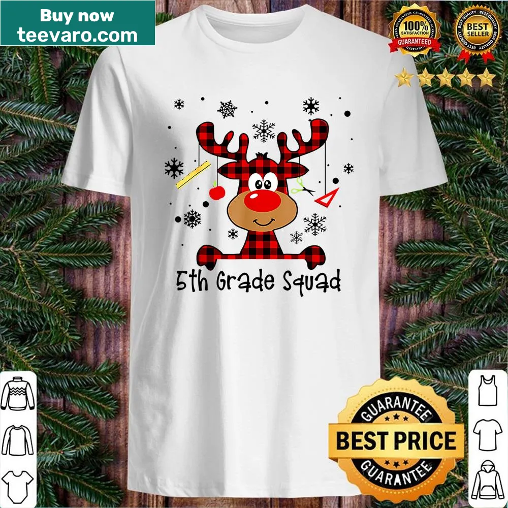 Retro-style Christmas T-shirt for teachers with reindeer and 5th grade text