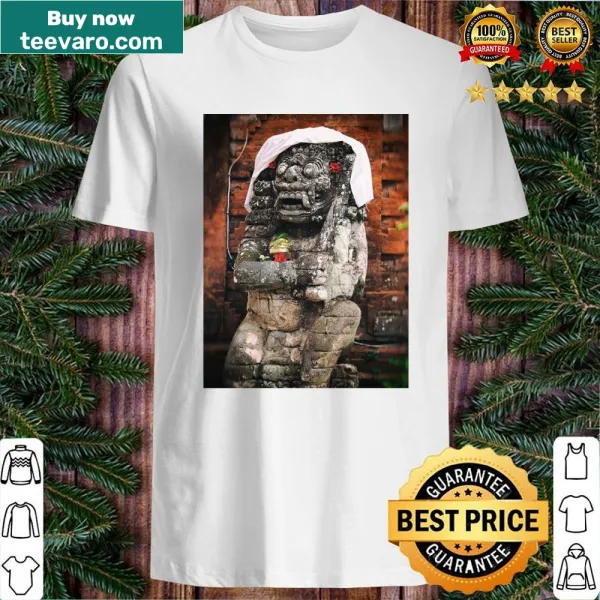 Illustration of a stone lion from Bali on a T-shirt