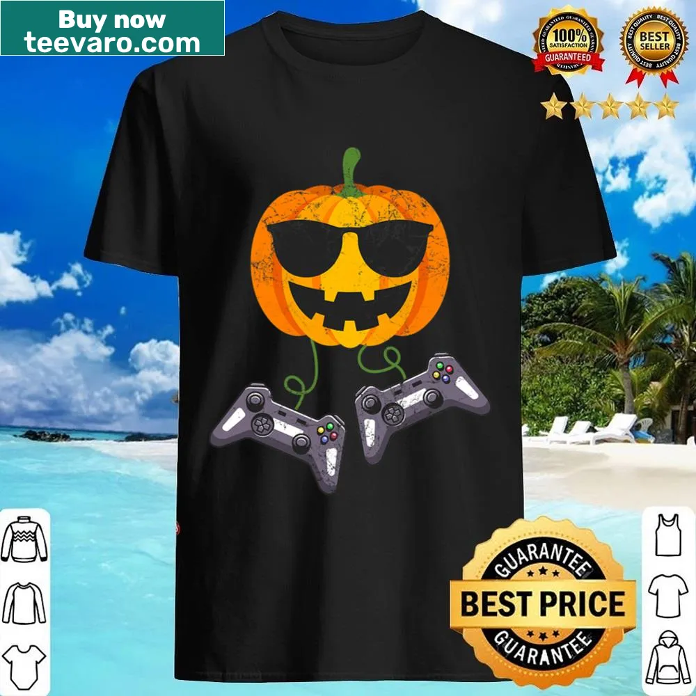 Funny pumpkin jack-o-lantern shirt for gamers celebrating Halloween