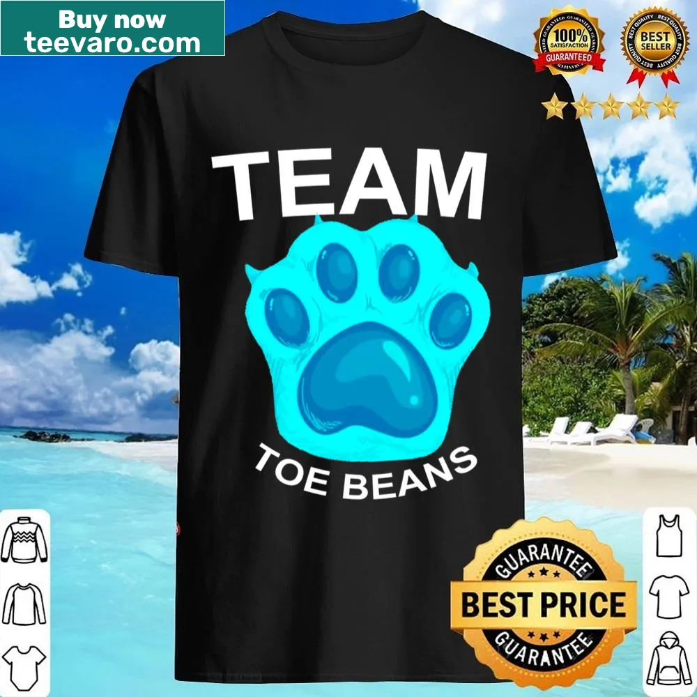 Cute illustration shirt featuring cat toe beans