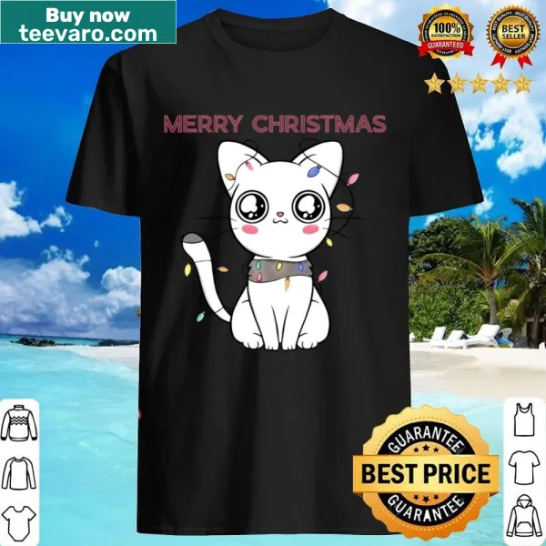 Cute Christmas cat design with lights on a festive T-shirt.