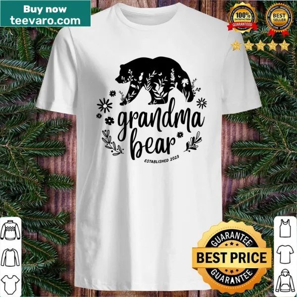 Heartwarming shirt featuring 'Grandma Bear' text and floral design
