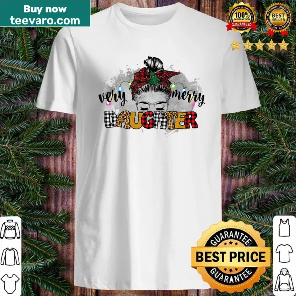 Cute holiday shirt for moms featuring a 'Very Merry Daughter' slogan