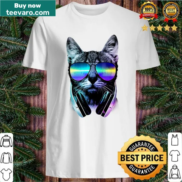 Shirt with cute cat and music notes illustration