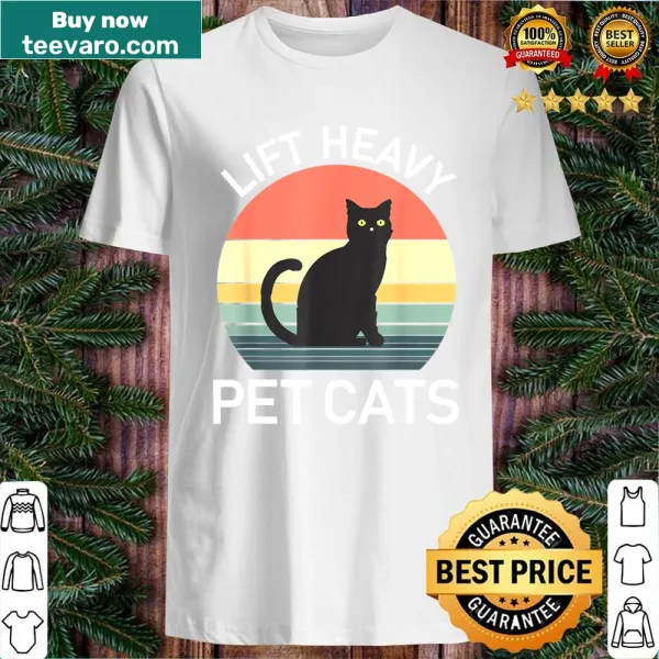 Funny shirt about lifting heavy cats with playful graphic
