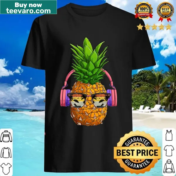 Cartoon pineapple dabbing on a vacation-themed t-shirt