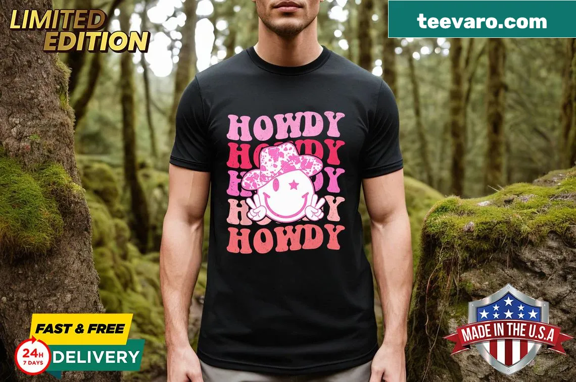 Vintage t-shirt with 'Howdy' in country style, perfect for cowgirls — on a men's t-shirt