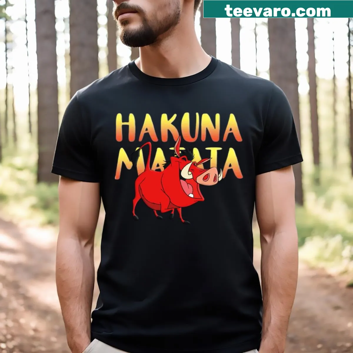 Timona and Pumbaa with Hakuna Matata text on a T-shirt — on a men's t-shirt