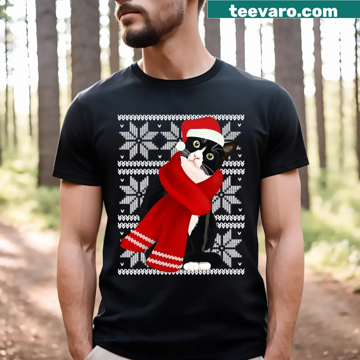 Cute black cat in Santa hat and scarf for holiday wear — on a men's t-shirt