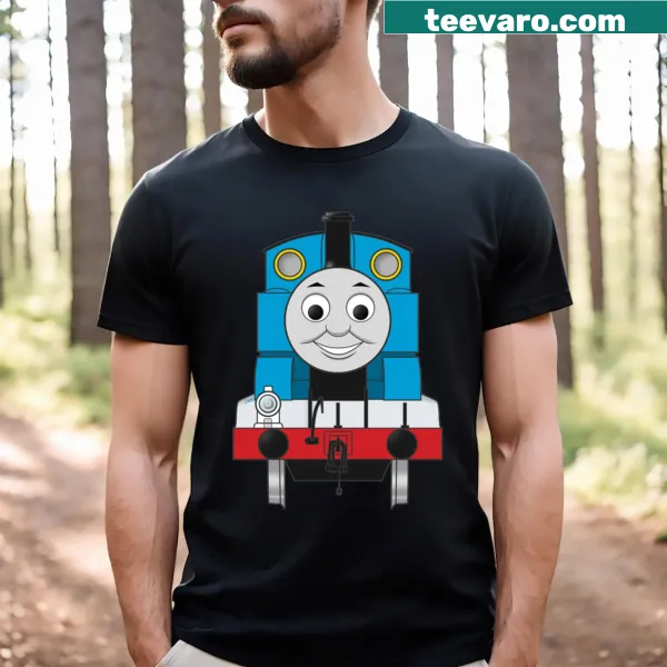 T-shirt featuring the name 'Thomas' in bold letters