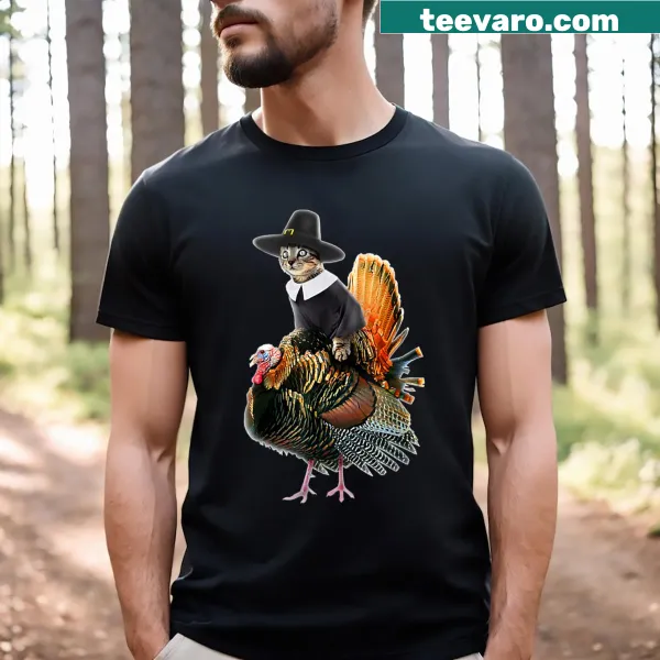 Cute cats in pilgrim outfits with turkey for Thanksgiving T-shirt