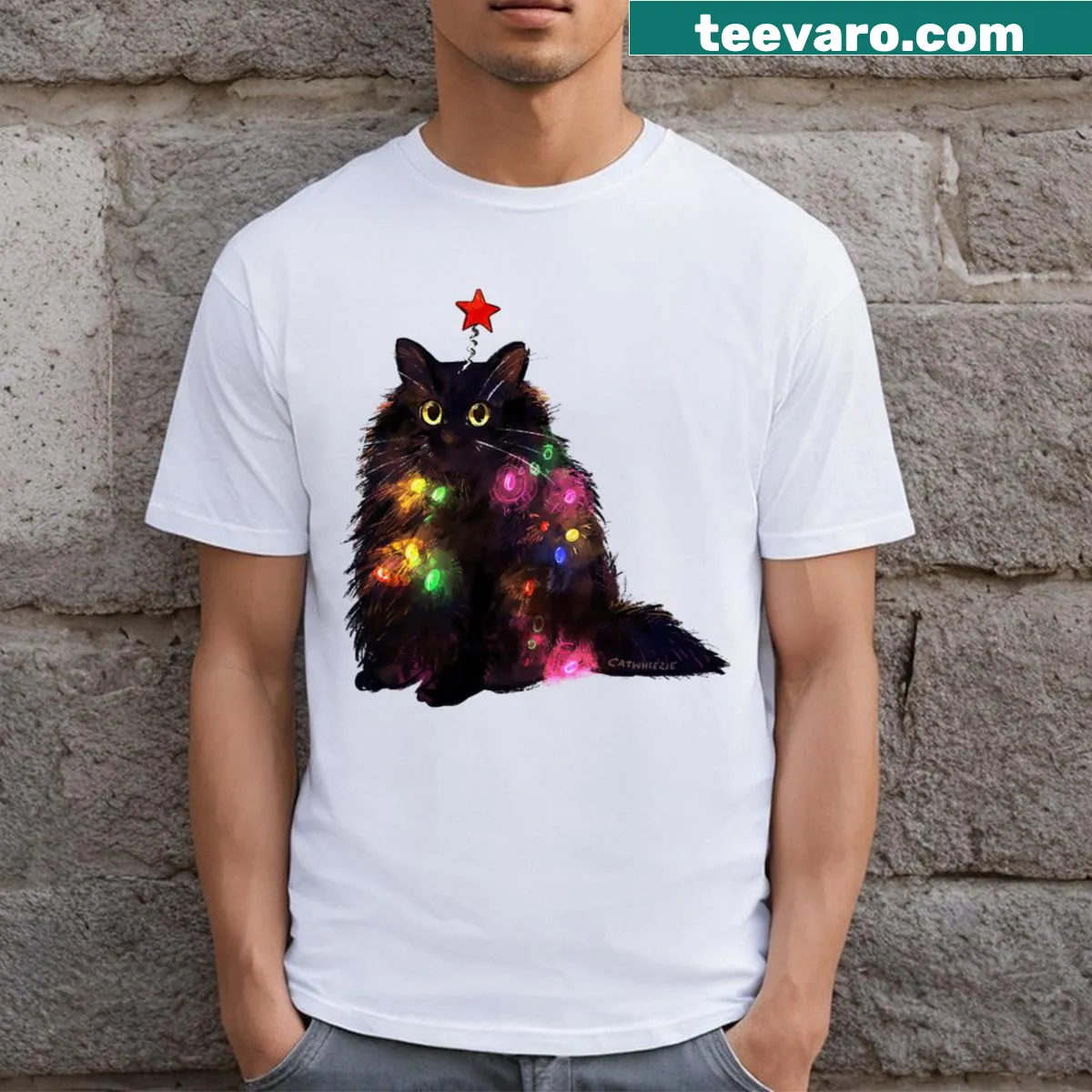 Illustration of a cat with Christmas lights on T-shirt — on a men's t-shirt