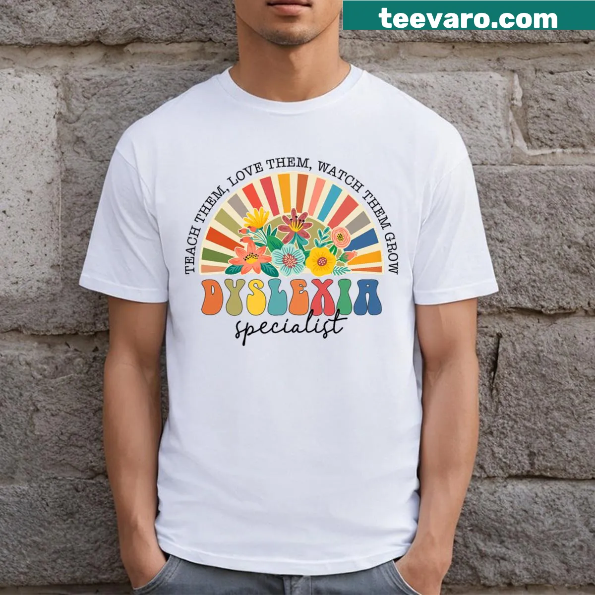 Text design for dyslexia specialists on t-shirt. — on a men's t-shirt