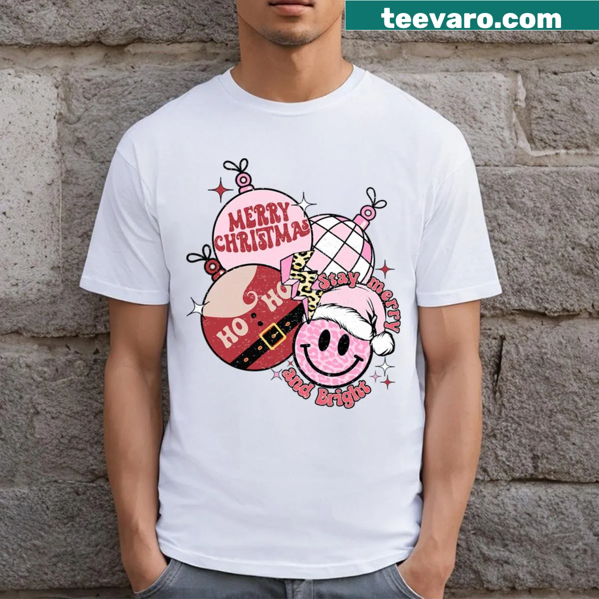 Retro Santa with colorful Christmas ornaments design on T-shirt — on a men's t-shirt