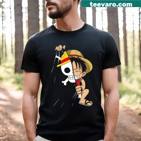 T-shirt featuring Luffy from One Piece in an adventurous pose