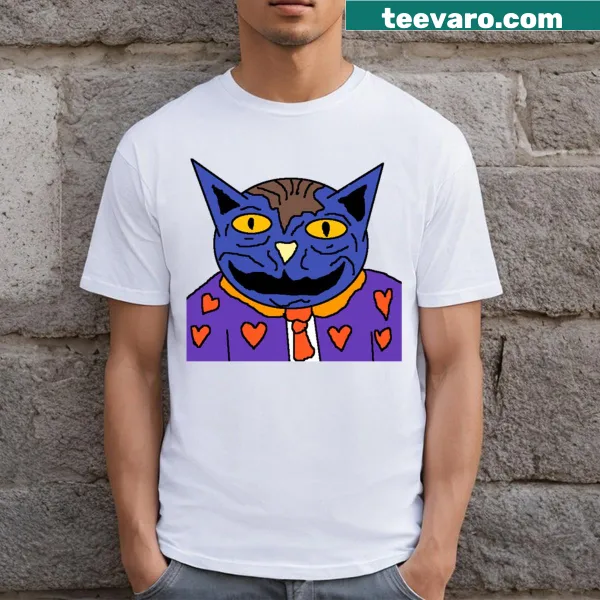 Portrait T-shirt of an old blue cat with hearts