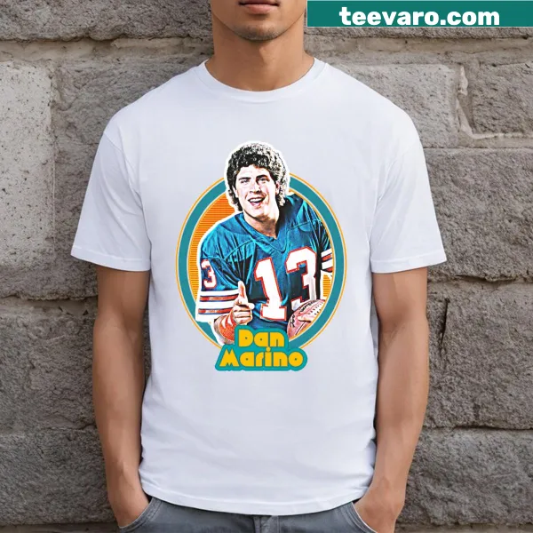 Retro Dan Marino football graphic T-shirt